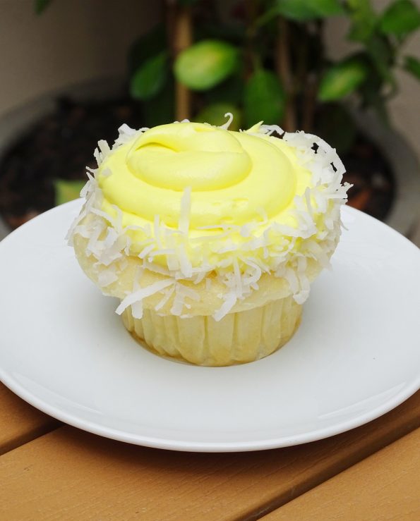 Lemon-Coconut-Cupcake