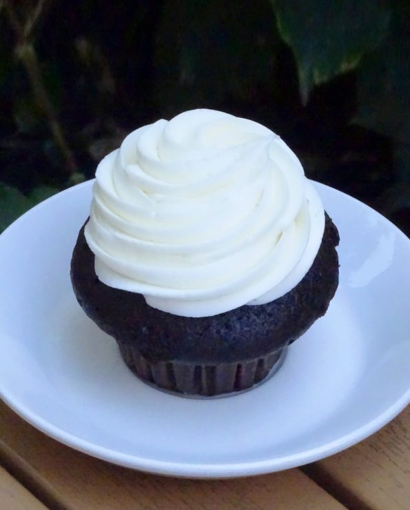 Vanilla-Choco-Cupcake