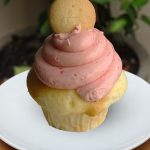 Straw-Banana-Cupcake