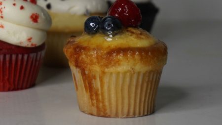 Mia’s Creme Brulee Cupcake