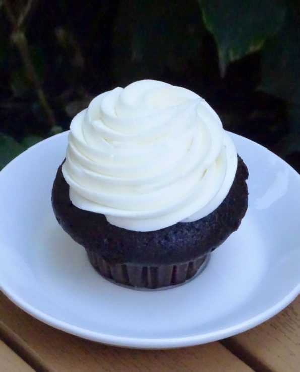 Vanilla Choco Cupcake