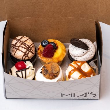 Cupcakes 6 pack Mia's Bakery