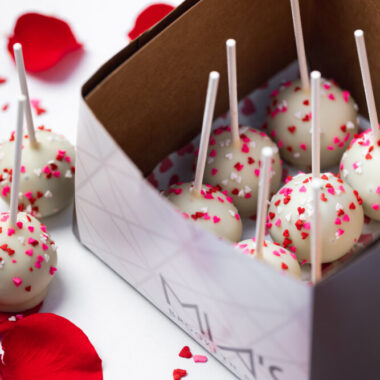Valentine's Day Cake Pops