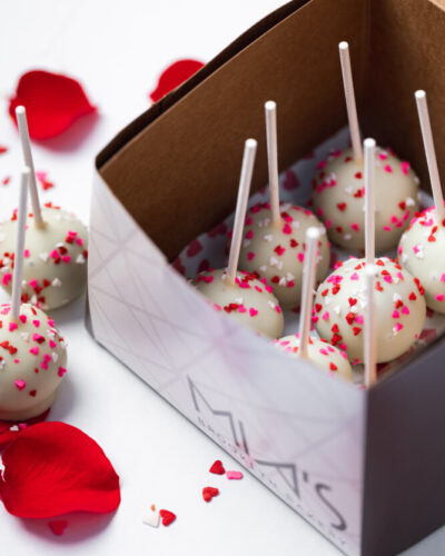 Valentine's Day Cake Pops