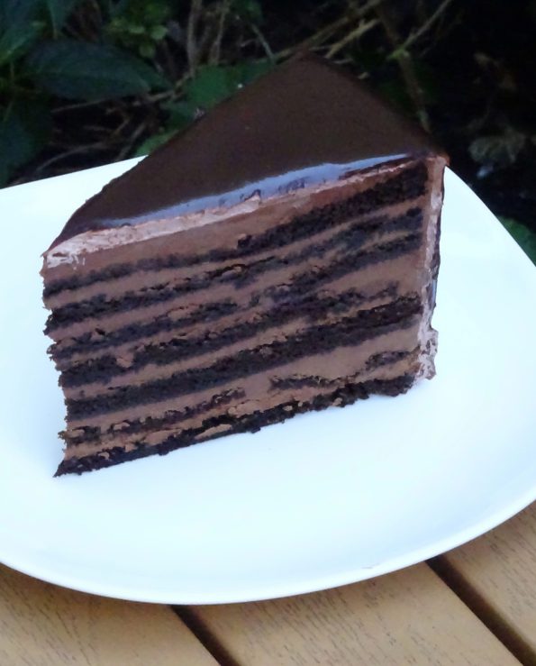 Chocolate-Layer-slice